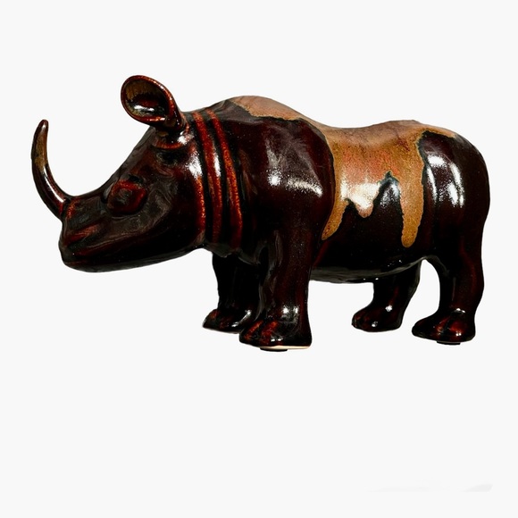 ηξω Caramel Drip Pier 1 Heavy Glossed Ceramic Rhino African Collection NWOT - Picture 1 of 12